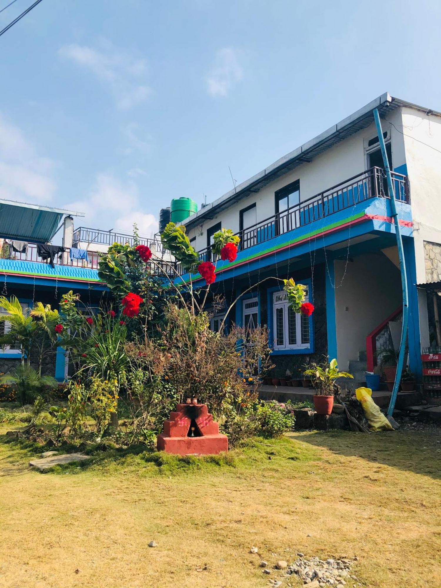 Robins Nest Hotel & Restaurant Deorāli Buitenkant foto